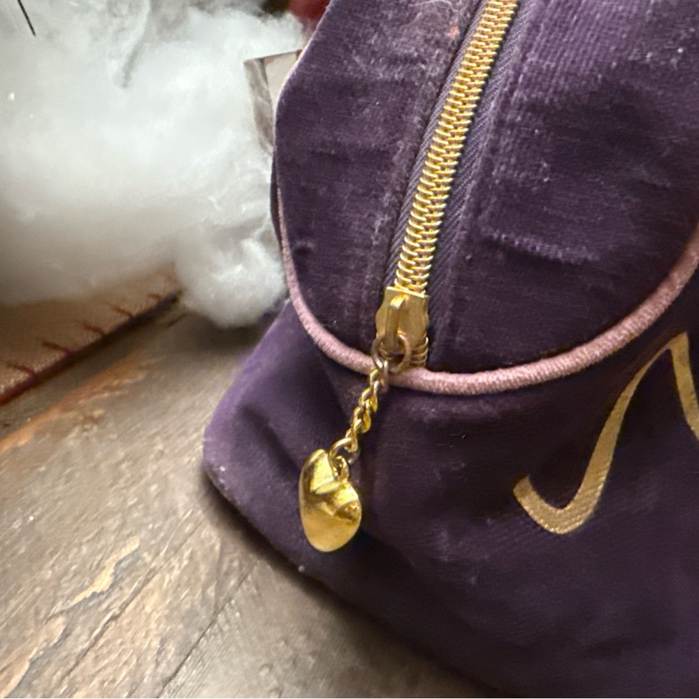 Vintage Y2K 1990’s Victoria's Secret Handbag Purple Velvet Satchel Bag Cosmetic - Picture 3 of 14